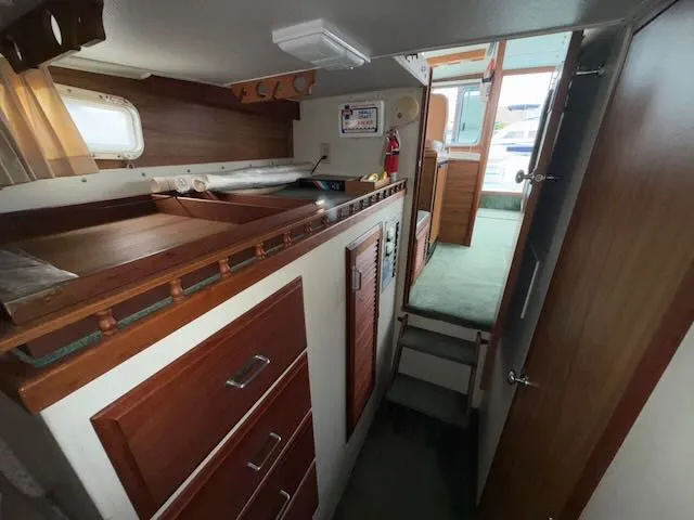 Slide: The Image of Tollycraft 34 Sedan 1978 - 25