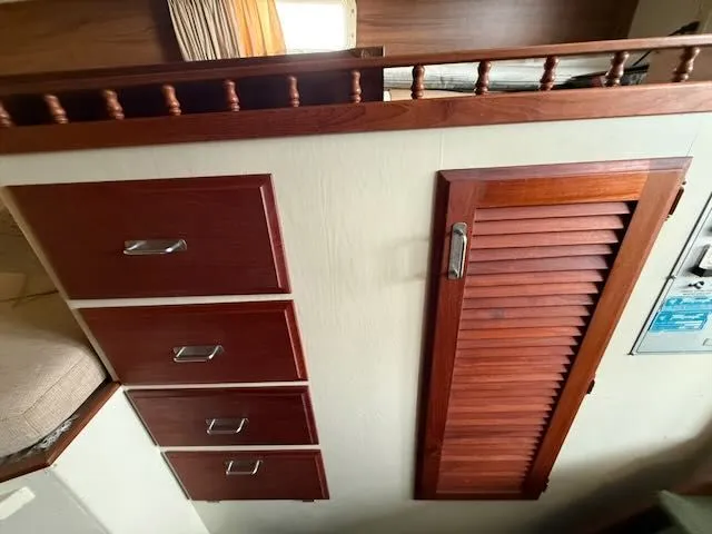 Slide: The Image of Tollycraft 34 Sedan 1978 - 28