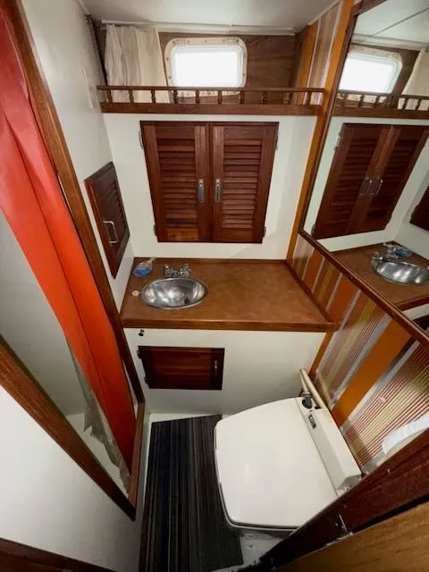 Slide: The Image of Tollycraft 34 Sedan 1978 - 29
