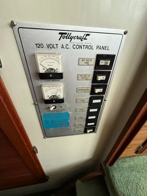 Slide: The Image of Tollycraft 34 Sedan 1978 - 31