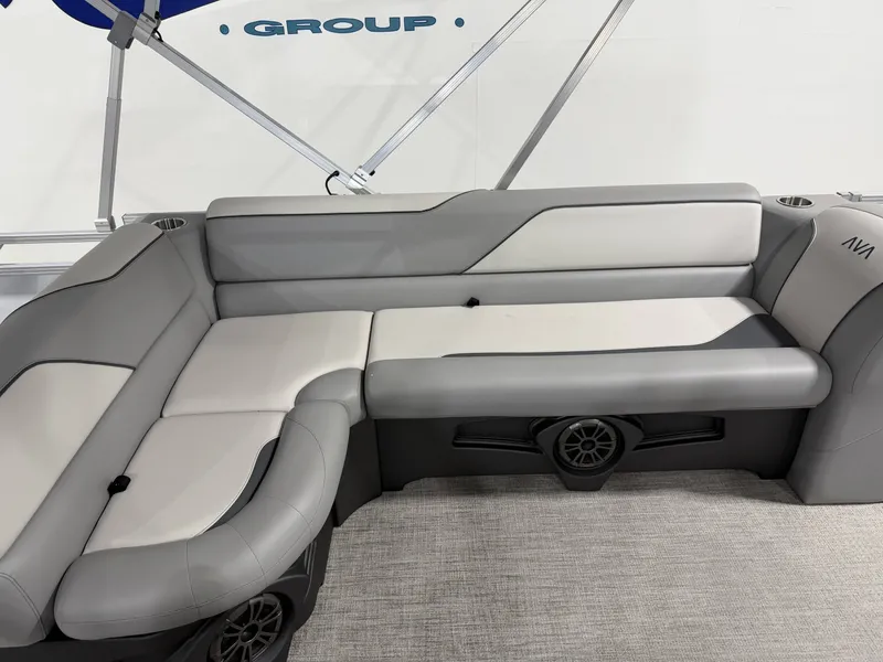 Slide: The Image of Avalon Venture 85 Quad Fish - 21' 2026 - 18