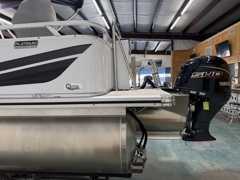 Slide: The Image of Avalon Venture 85 Quad Fish - 21' 2026 - 20