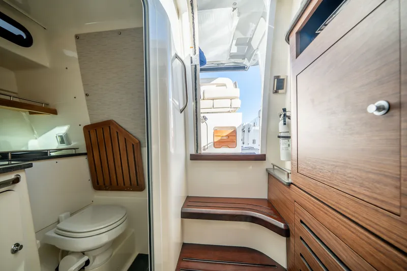 Slide: The Image of Boston Whaler 350 Realm 2021 - 11