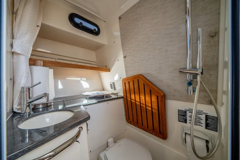 Slide: The Image of Boston Whaler 350 Realm 2021 - 12