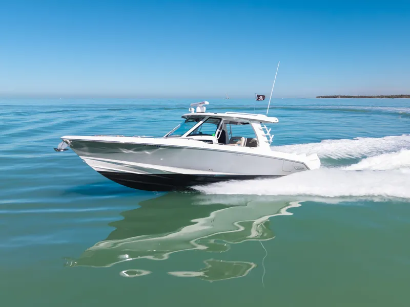 Slide: The Image of Boston Whaler 350 Realm 2021 - 33