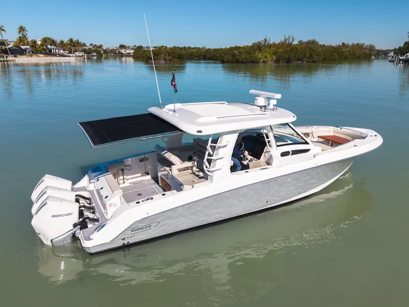 Slide: The Image of Boston Whaler 350 Realm 2021 - 5