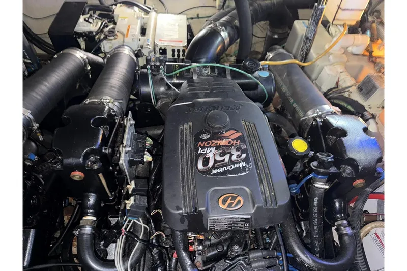 Slide: The Image of Engine compartment of a 2006 Sea Ray Sundancer 320 with MerCruiser 350 MPI Horizon engine. - 54
