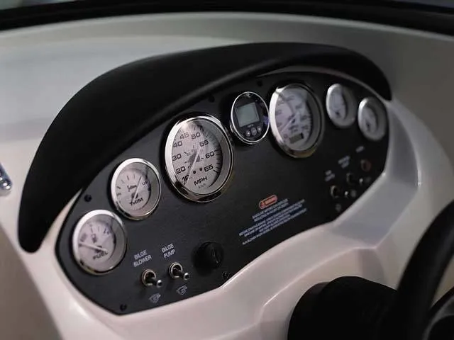 Slide: The Image of Sea Ray 195 Sport 2007 - 13