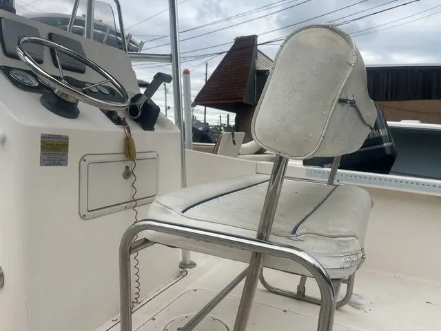 Slide: The Image of Sea Hunt Triton 202 2004 - 5