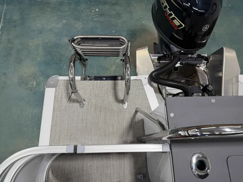 Slide: The Image of Avalon Venture 85 Quad Fish - 21' 2026 - 23