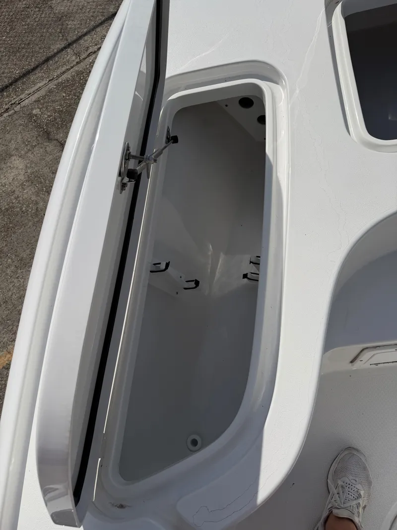 Slide: The Image of Sea Hunt BX22BR 2026 - 13