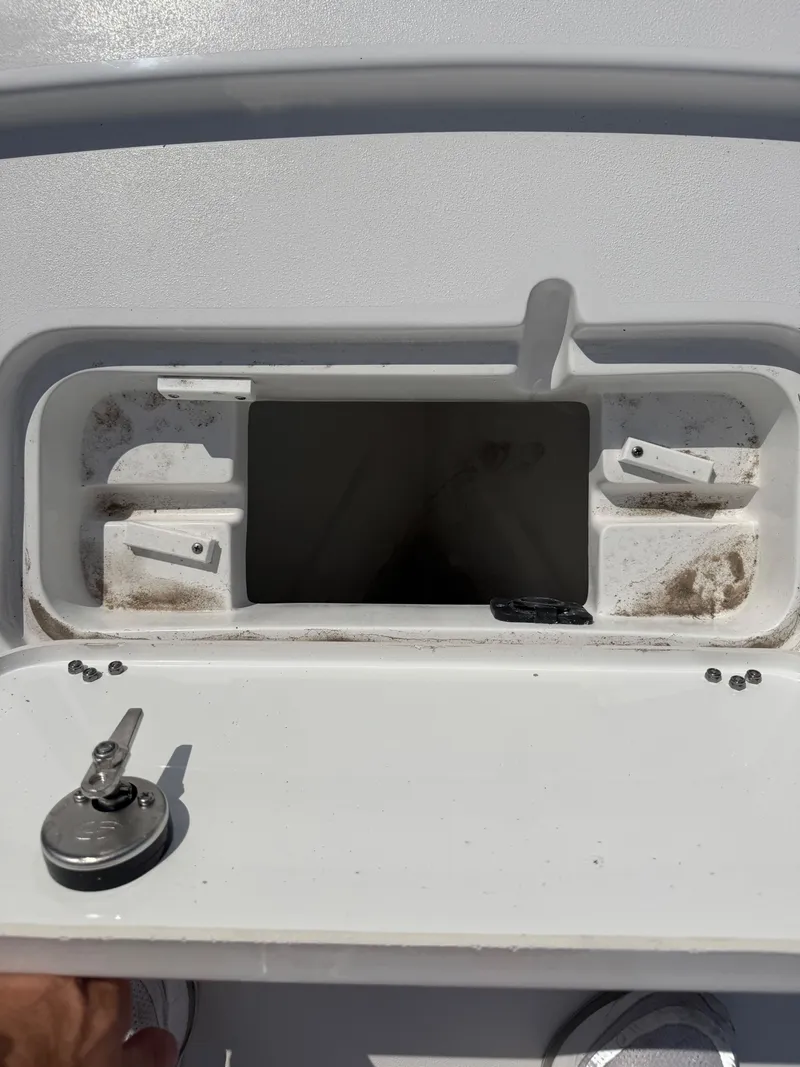 Slide: The Image of Sea Hunt BX22BR 2026 - 20