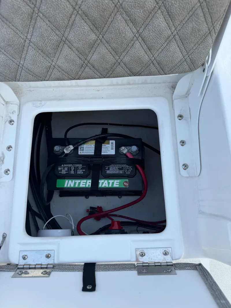 Slide: The Image of Sea Hunt BX22BR 2026 - 24