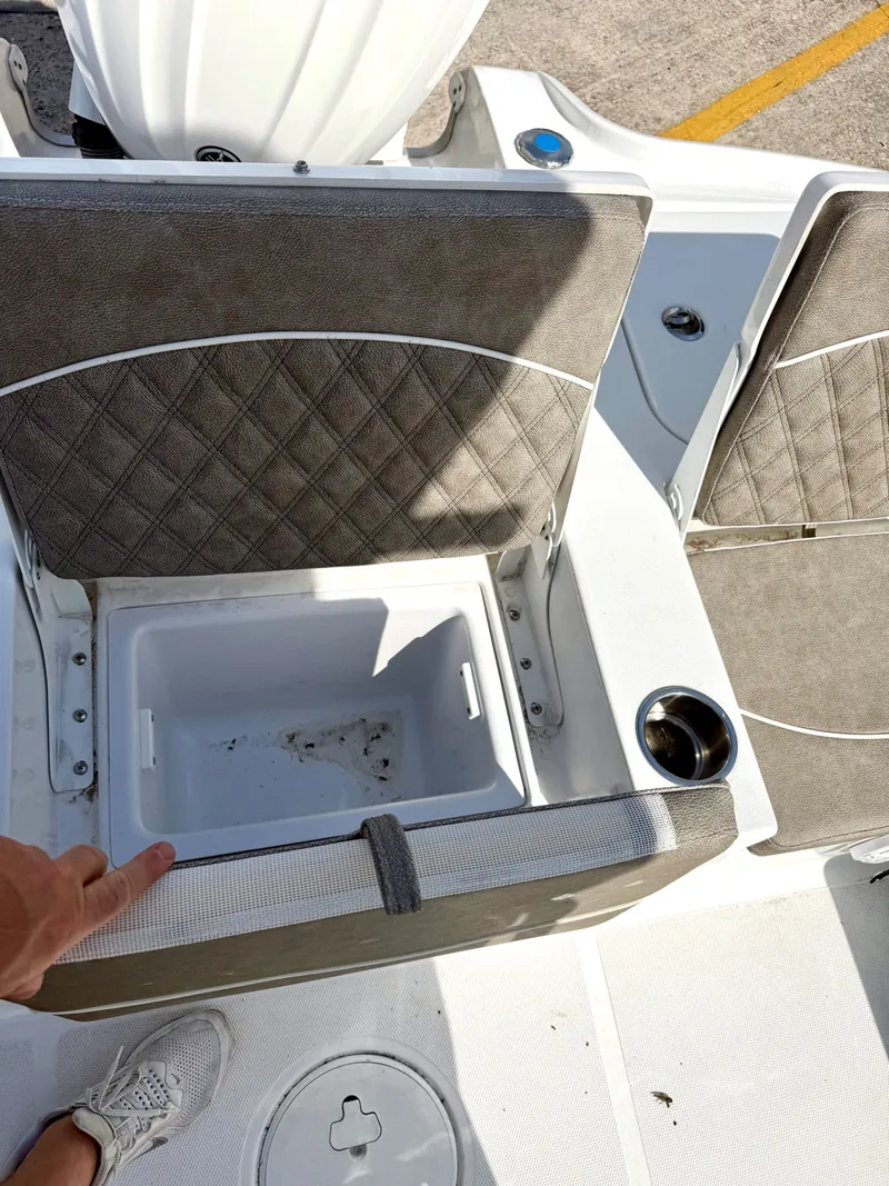 Slide: The Image of Sea Hunt BX22BR 2026 - 25