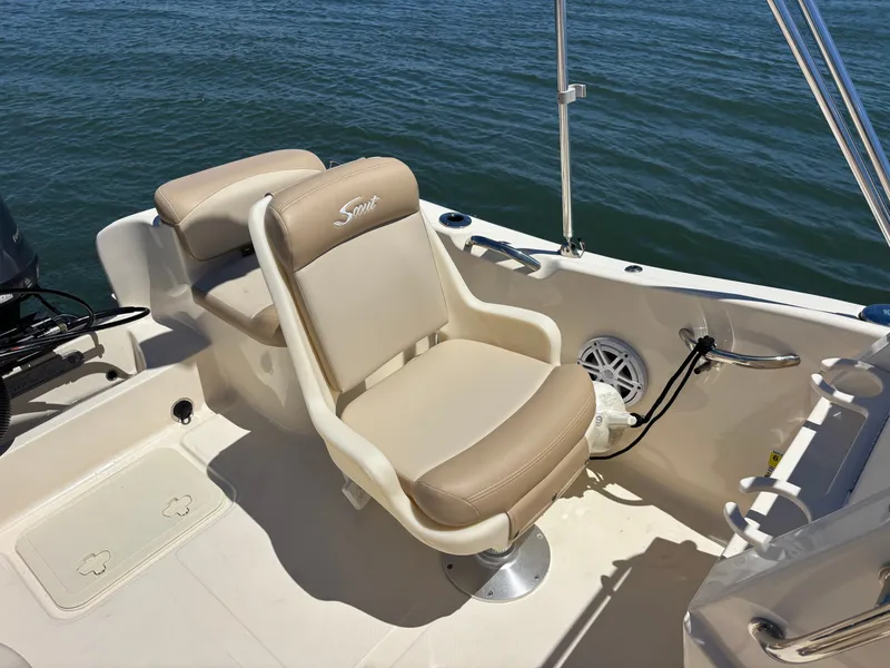 Slide: The Image of Scout 175 Sport Dorado 2023 - 18