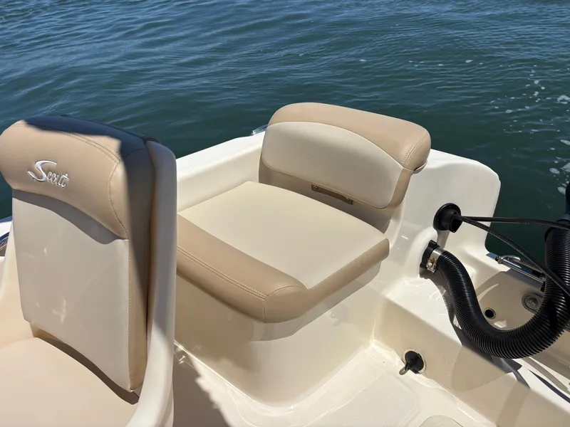 Slide: The Image of Scout 175 Sport Dorado 2023 - 21
