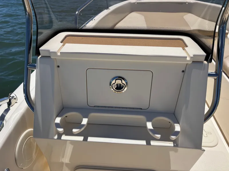 Slide: The Image of Scout 175 Sport Dorado 2023 - 31