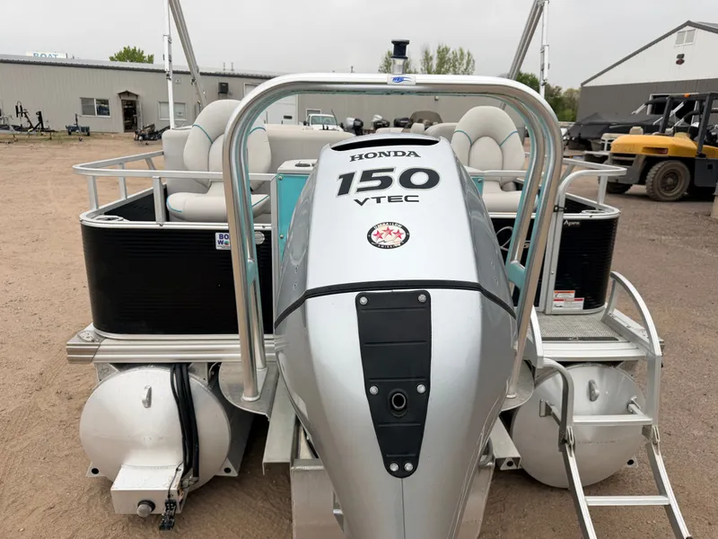 Slide: The Image of Qwest 822 Fish & Cruise Tritoon & 150HP Honda 4Stroke - $39,995 2019 - 31
