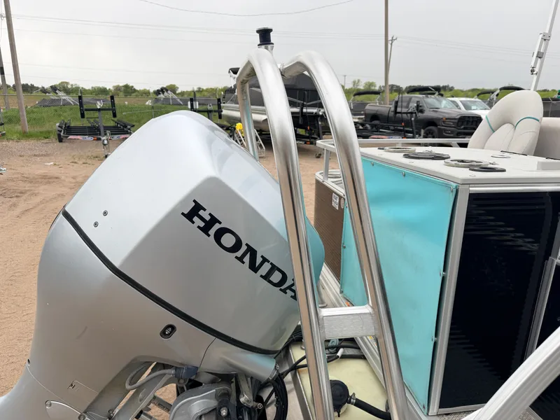 Slide: The Image of Qwest 822 Fish & Cruise Tritoon & 150HP Honda 4Stroke - $39,995 2019 - 70