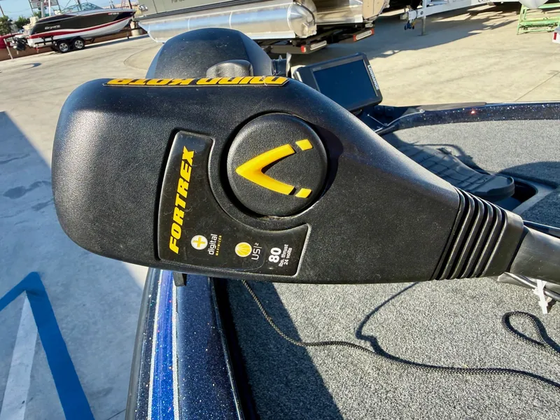 Slide: The Image of Skeeter ZX150 w/ 150HP Yamaha 2024 - 10
