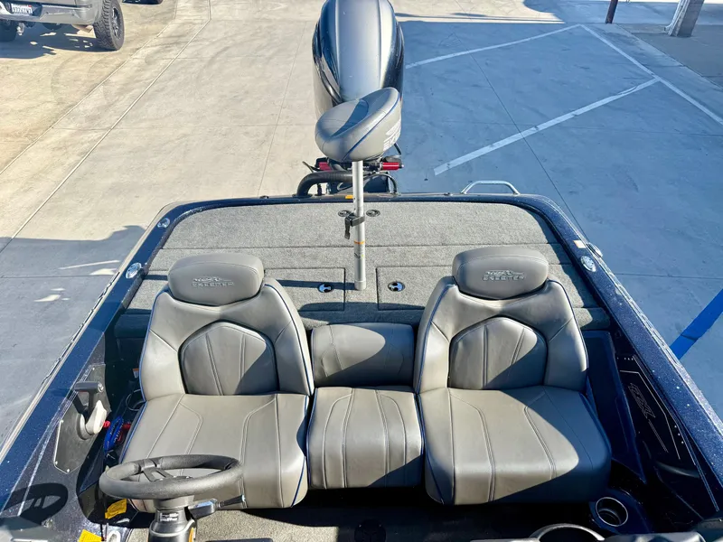 Slide: The Image of Skeeter ZX150 w/ 150HP Yamaha 2024 - 12