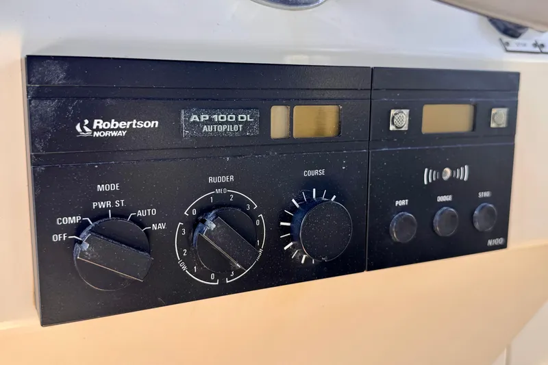 Slide: The Image of Autopilot control panel on 1985 Californian 35 Motor Yacht, featuring Robertson AP 100 DL system. - 38