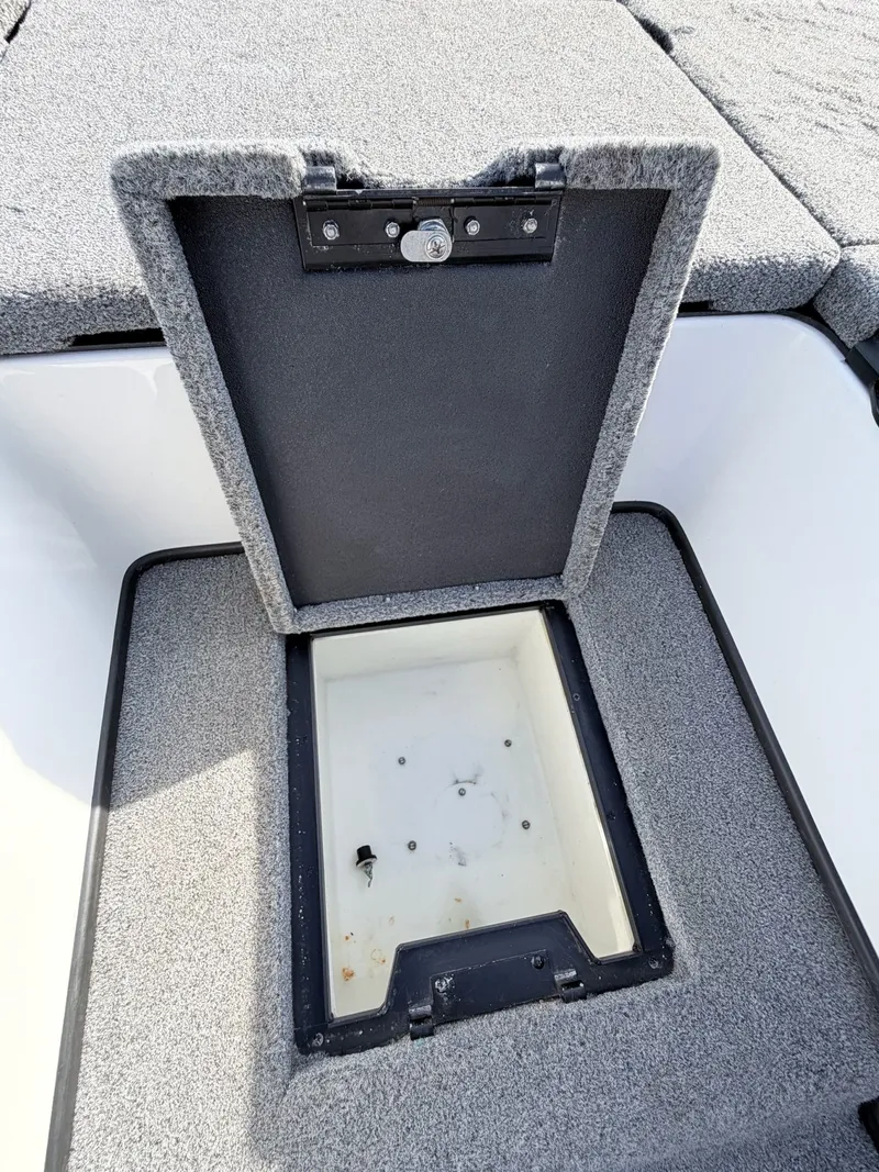Slide: The Image of Skeeter ZX 20 2012 - 18