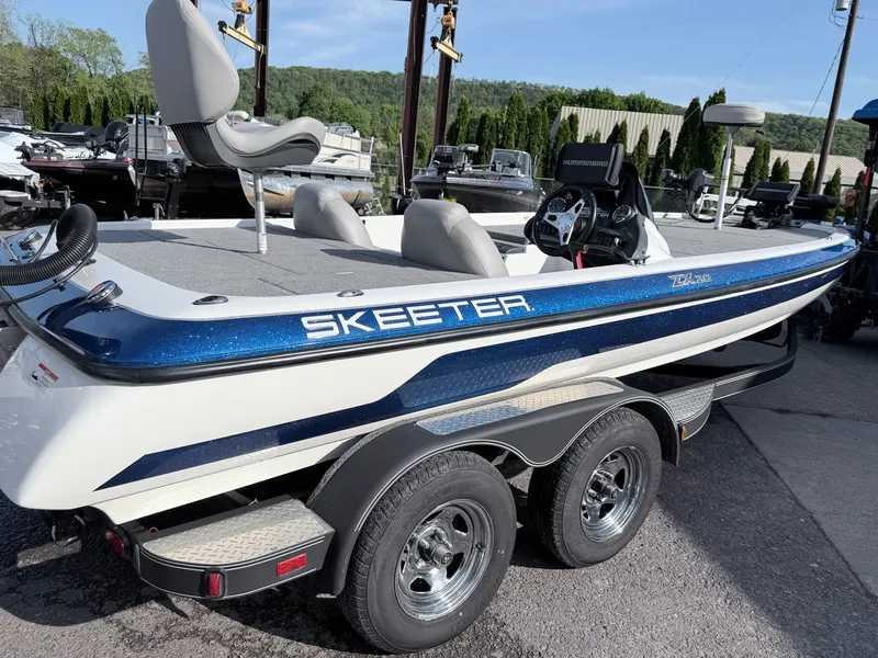 Slide: The Image of Skeeter ZX 20 2012 - 27