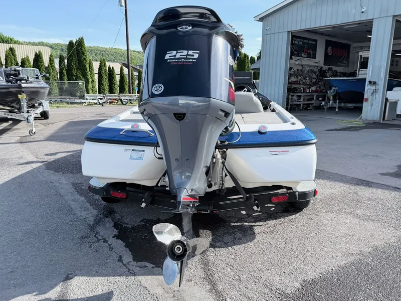 Slide: The Image of Skeeter ZX 20 2012 - 29