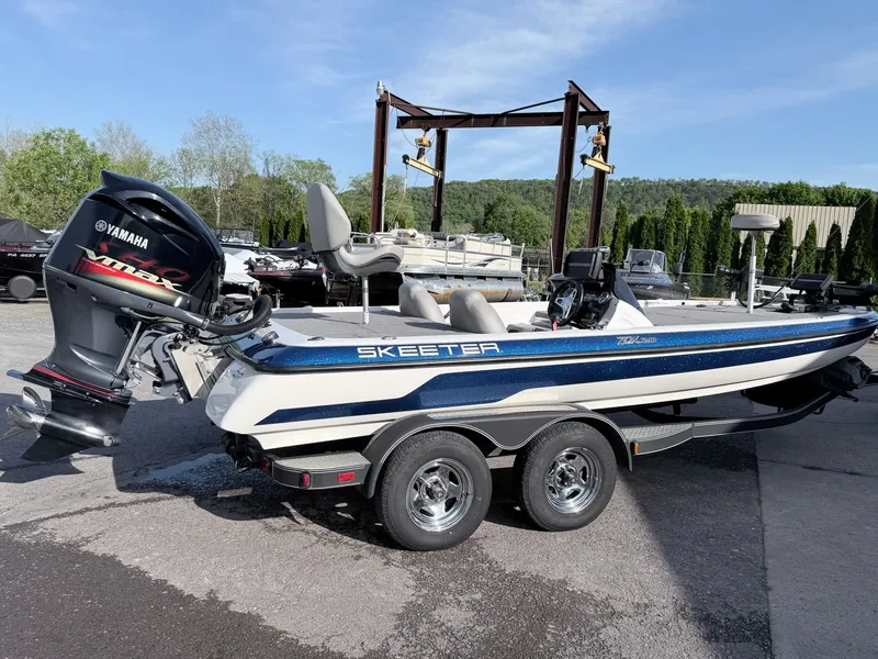 Slide: The Image of Skeeter ZX 20 2012 - 3