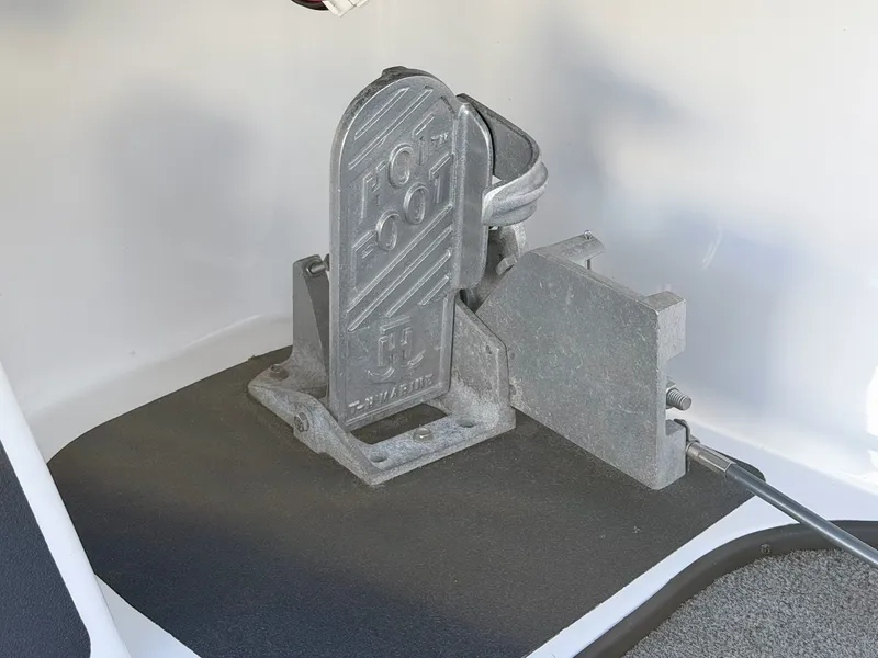 Slide: The Image of Skeeter ZX 20 2012 - 35