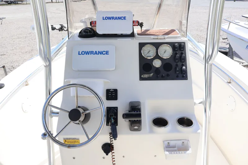 Slide: The Image of Bulls Bay 200 Center Console 2019 - 12