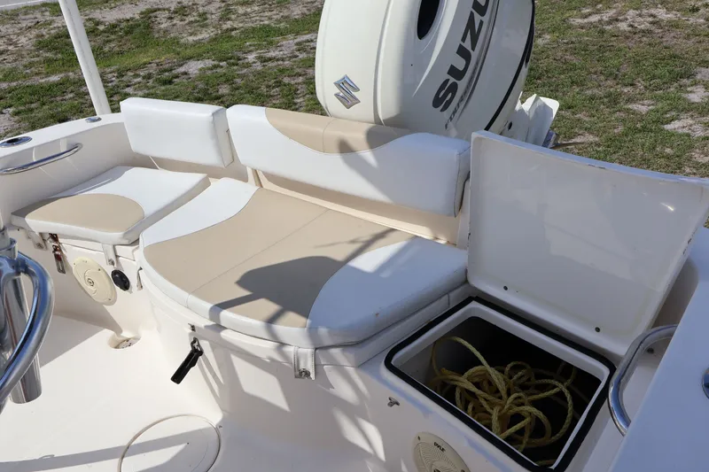 Slide: The Image of Bulls Bay 200 Center Console 2019 - 3
