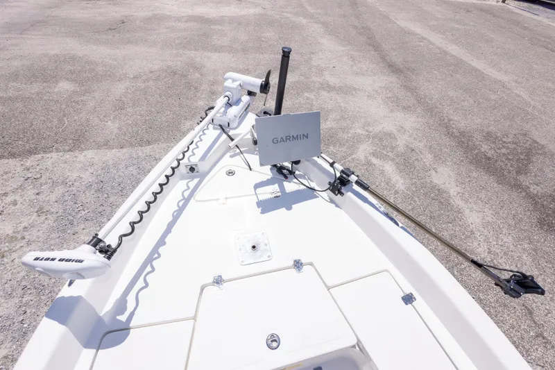 Slide: The Image of 2015 NauticStar 214 XTS boat with Garmin equipment and Minn Kota trolling motor. - 37