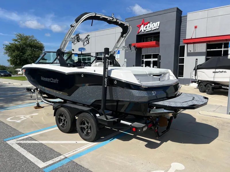 Slide: The Image of MasterCraft NXT20 2021 - 3
