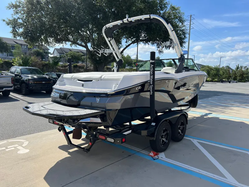 Slide: The Image of MasterCraft NXT20 2021 - 5