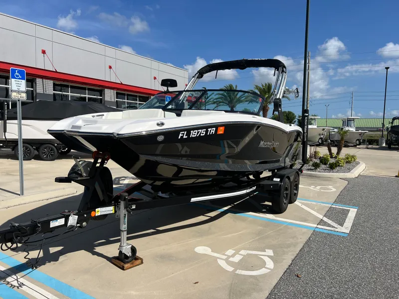 Slide: The Image of MasterCraft NXT20 2021 - 8
