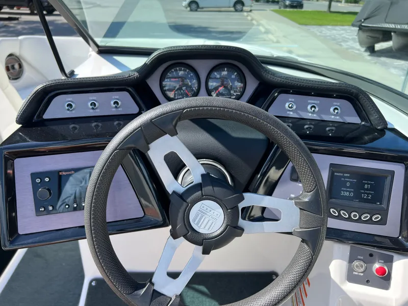 Slide: The Image of MasterCraft NXT20 2021 - 9