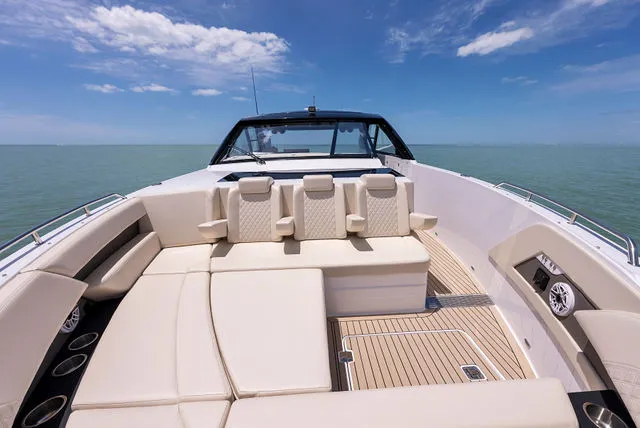 Slide: The Image of Cruisers 50 GLS 2025 - 104