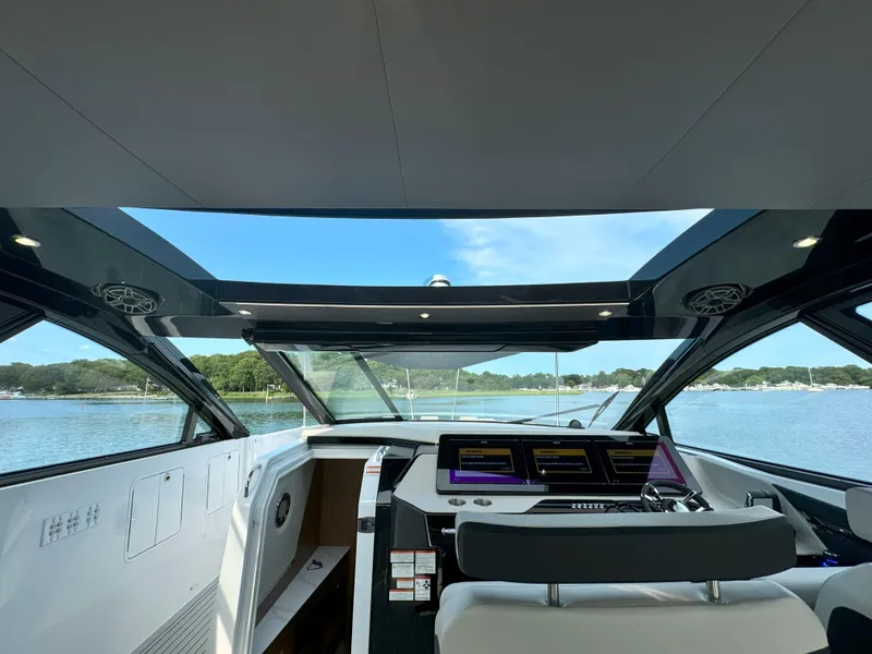 Slide: The Image of Cruisers 50 GLS 2025 - 50