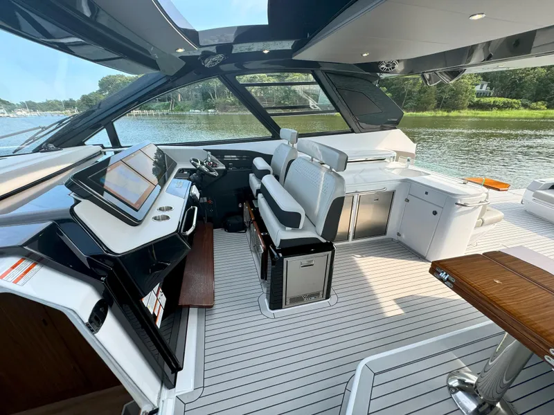 Slide: The Image of Cruisers 50 GLS 2025 - 51