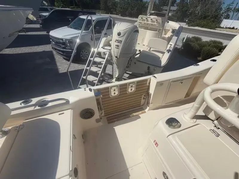 Slide: The Image of Grady-White 281 Coastal Explorer 2026 - 7