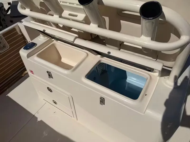 Slide: The Image of Grady-White 281 Coastal Explorer 2026 - 9