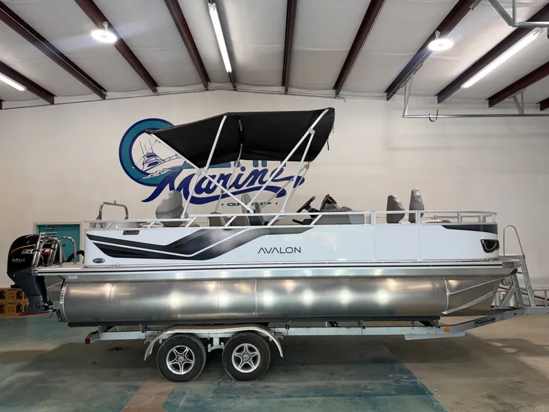 The Image of Avalon Venture 85 Quad Fish - 21' 2026 - 1