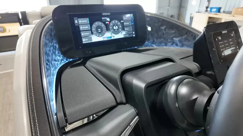 Slide: The Image of 2026 Barletta Lusso L23UC dashboard with digital display. - 38