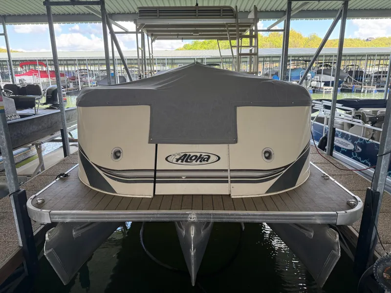 Slide: The Image of Aloha 250 Sundeck 2004 - 20