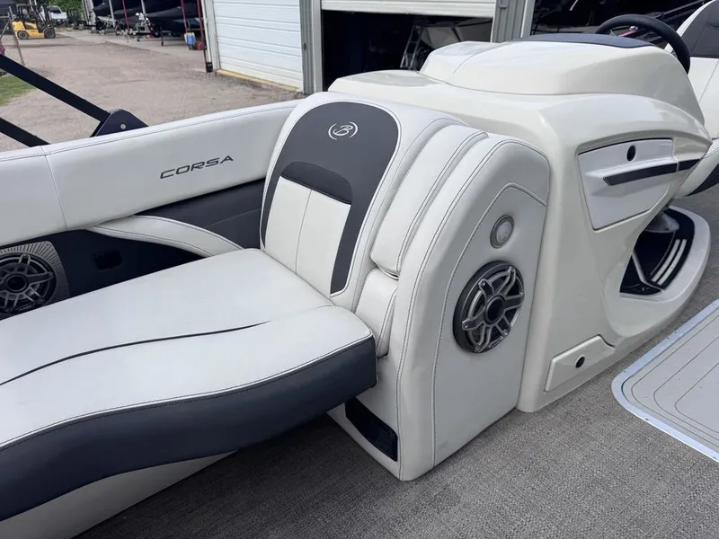 Slide: The Image of Interior of a 2021 Barletta Boats 23UC with luxurious seating. - 8