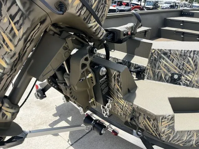Slide: The Image of Thor TH1754 - MOSSY OAK SHADOW GRASS CAMO 2026 - 14