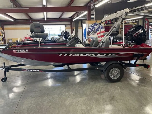 The Image of Tracker Pro Team 175 TXW 2024 - 1