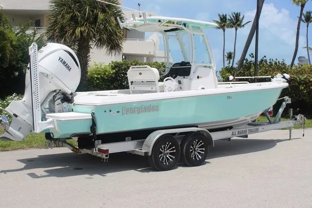 Slide: The Image of Everglades 243 FISHING PACKAGE 2022 - 12